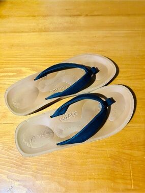 Womens Tan Flip Flops with Navy Straps